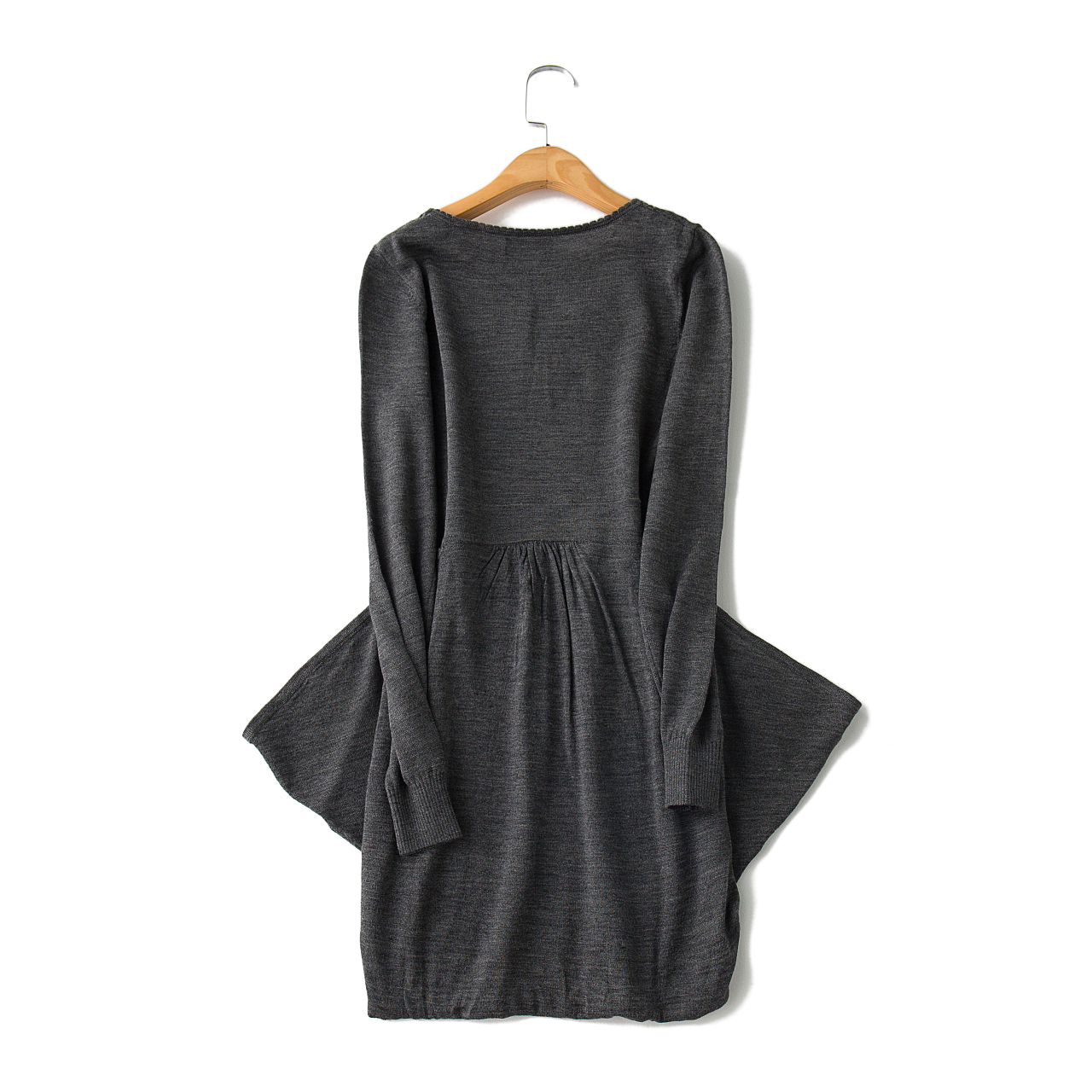 服装摄影的多元维度 从静物平铺到模特演绎